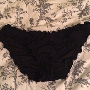 NEVER WORN- Black ruffle bikini bottoms